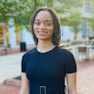 Meet your Posher, Evette